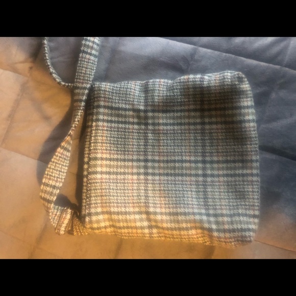 Sold - Picture 3 of 3